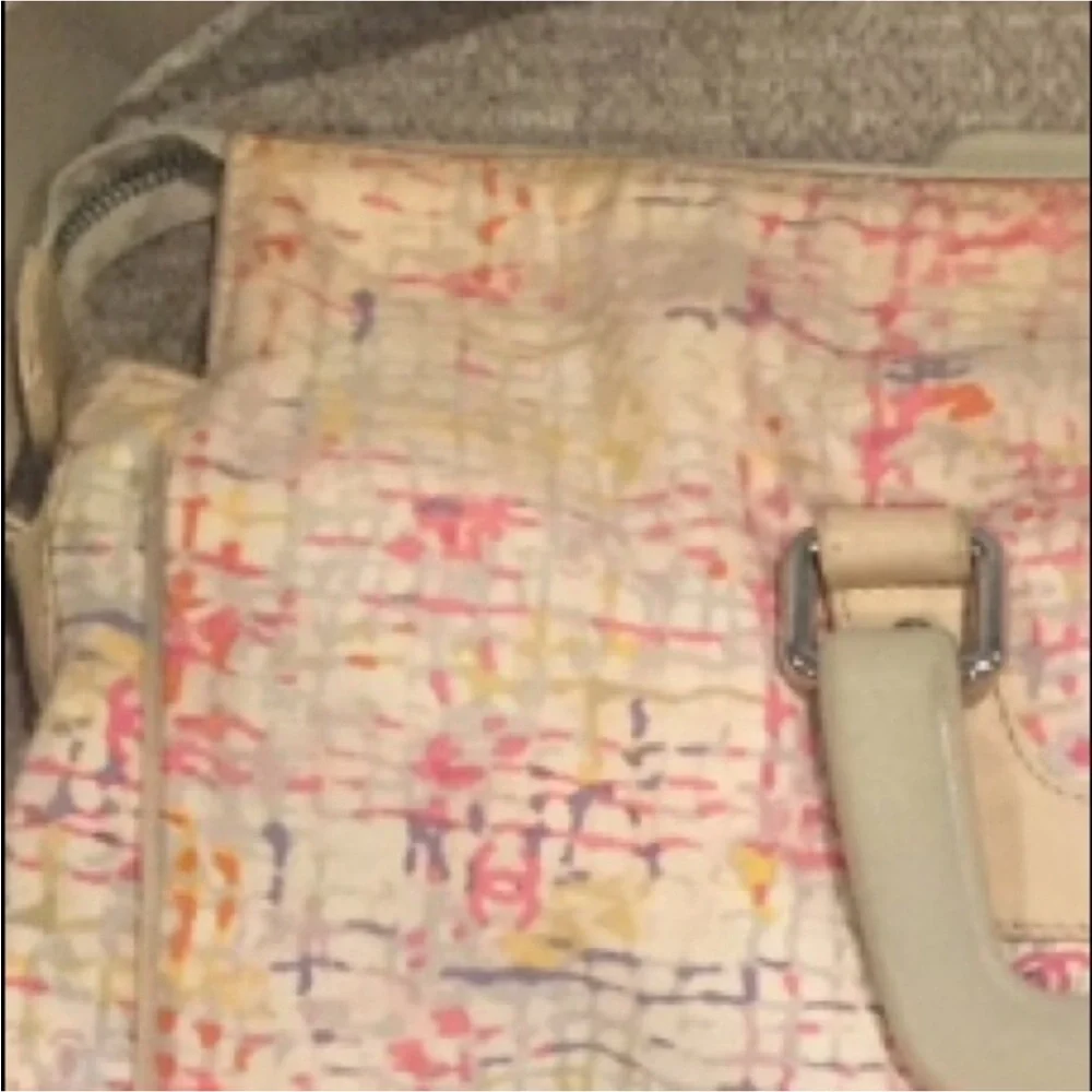 💕Chanel💕 multicolor rare retired clover, XL tote - Picture 7 of 16